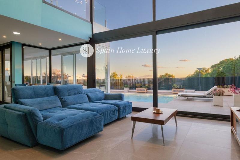 Foto 5d2f7c47-7bc2-4973-9f4e-6cef09c91d66. Xalet amb aparcament piscina a Golf Bahía Finestrat