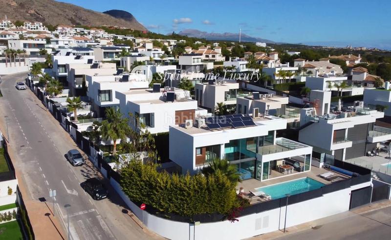 Foto ffd60089-7785-462b-bfbf-94abc5dc7835. Xalet amb aparcament piscina a Golf Bahía Finestrat