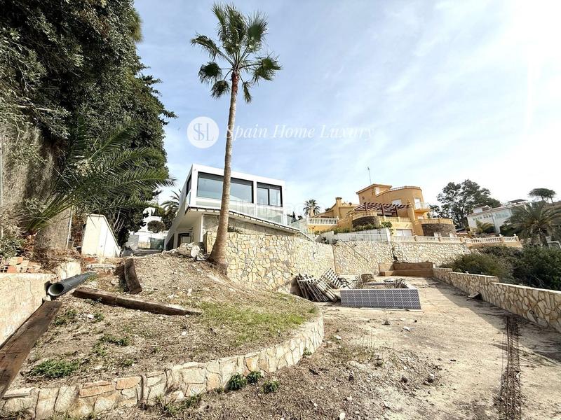 Foto ea79e68f-7846-4ab2-9853-41ffe733979a. Xalet amb calefacció aparcament a Pueblo Español-Coveta Fumá Campello (el)