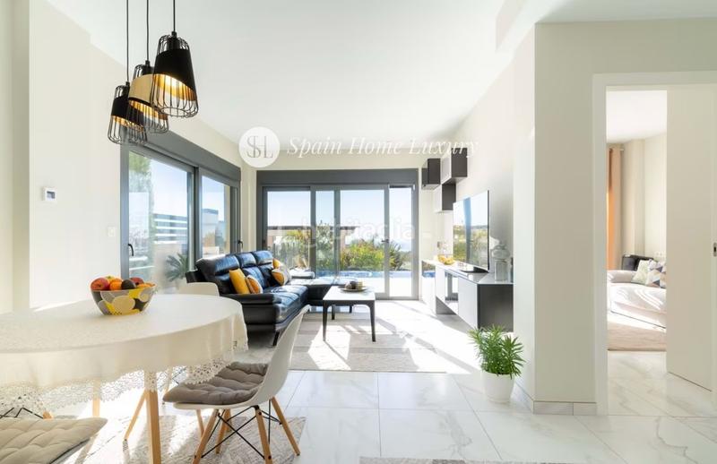 Foto 1d5b19c5-99a3-41e5-8dd5-b6e06888e271. Chalet avec chauffage parking piscine dans balcón de Finestrat-terra marina Finestrat