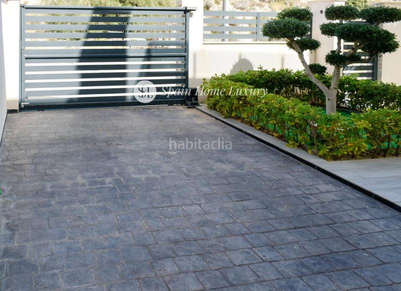 Foto 4b65f3d7-c4ca-4bea-8ace-45a15fbc2d7f. Chalet avec chauffage parking piscine dans balcón de Finestrat-terra marina Finestrat