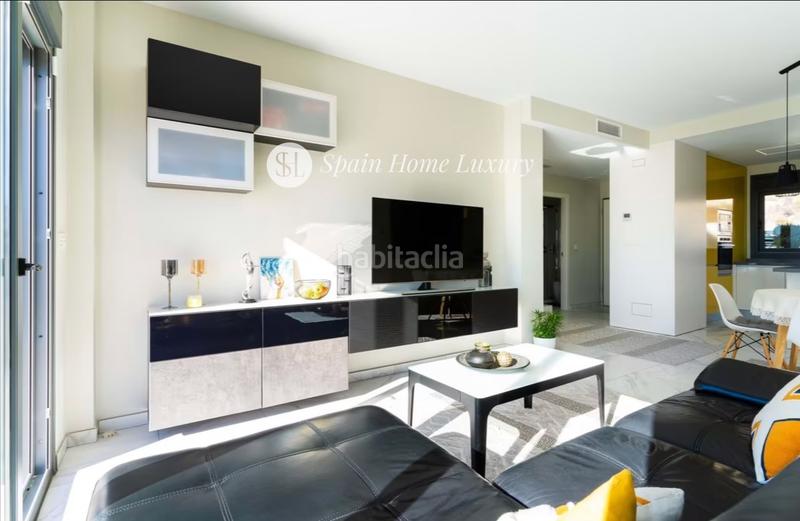 Foto f6eb83a6-407e-4794-a9d0-0647cc47134b. Chalet avec chauffage parking piscine dans balcón de Finestrat-terra marina Finestrat