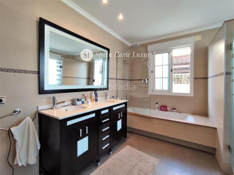 Foto 089464a0-a1c9-4f3a-8ccf-7c662f60c08e. Chalet con riscaldamento piscina in Daimús