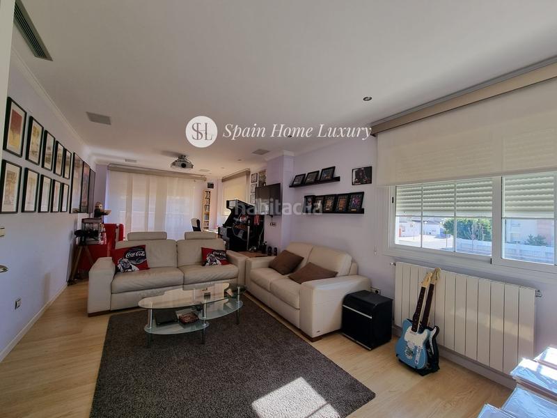 Foto c478ad78-a5c8-4d22-ae7a-d7d8fa3e059c. Chalet con riscaldamento piscina in Daimús