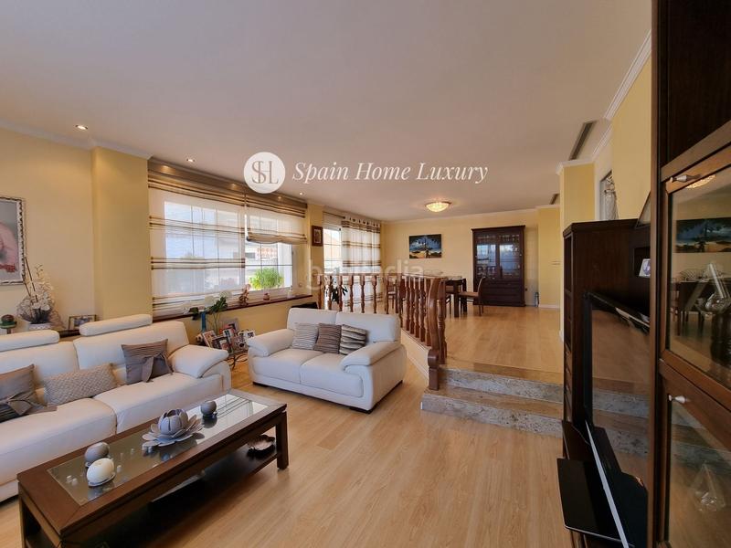 Foto fac287d1-dc5a-4ab8-9edf-59eeb4b40bab. Chalet con riscaldamento piscina in Daimús