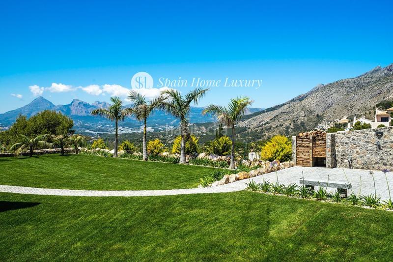 Foto ecbc870b-848e-4ef0-810c-53e69cad209f. Chalet lujoso villa en Altea la vella Altea