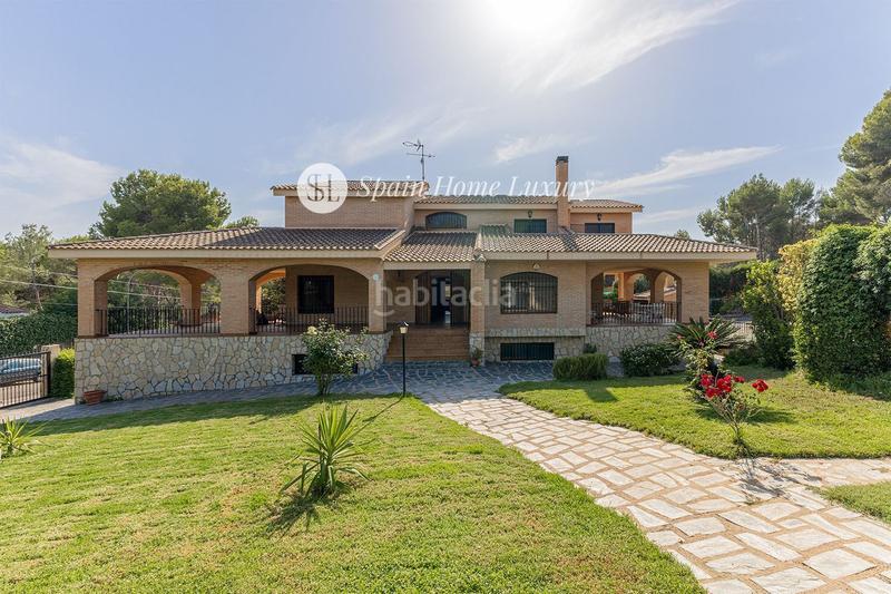 Foto 97cd8c4c-9b6e-4bd4-8c36-201cd80d8857. Chalet en ribaroja de túria en Riba - roja de Túria