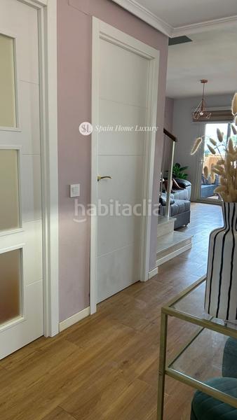 Foto c05dffc1-f3d7-4f7d-858a-fa610d229bc0. Casa adosada en El Bosque Chiva