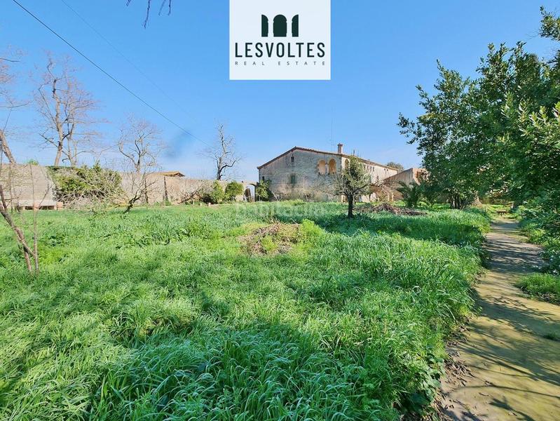 Foto 21227299-04d5-4070-912b-543a8ac8cf23. Bauernhof mit parking in Rupià