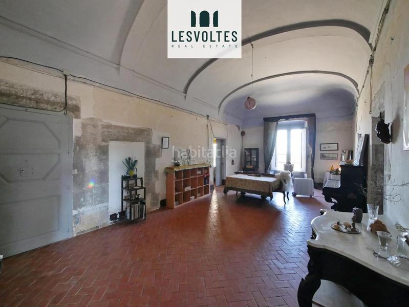 Foto 505e9a93-0bf7-4cba-80dd-130f0b9558e4. Masia amb aparcament a Rupià