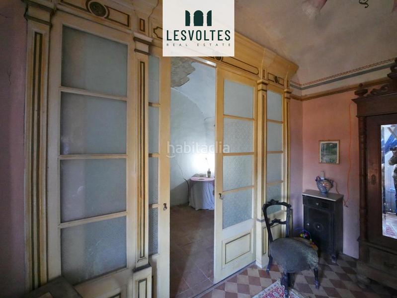 Foto 978d94a8-2261-4b2b-a0a5-e701f77dbbcd. Masia amb aparcament a Rupià