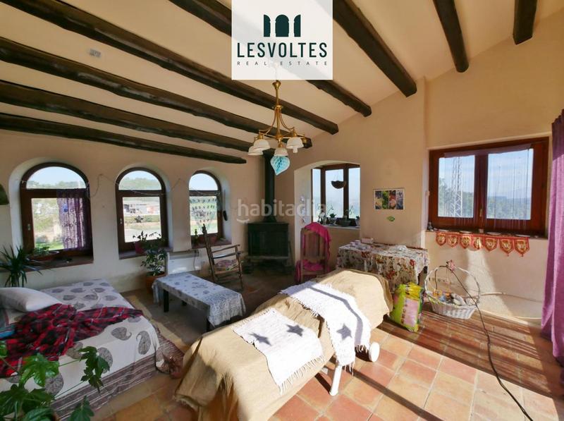 Foto d85cadad-9683-41f7-84ac-309801a500c1. Masia amb aparcament a Rupià