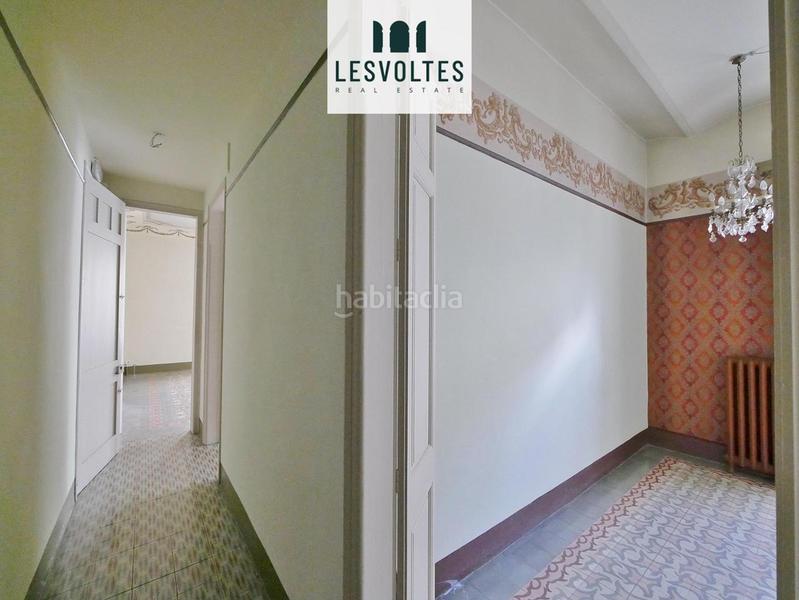 Foto 2d88ef8c-a08d-40f9-b81c-407f45d1cd5d. Alquiler local comercial en Bisbal d´Empordà (La)