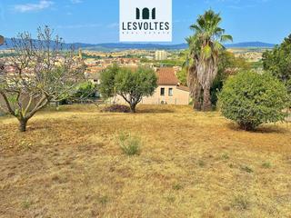 Terreny residencial  Carrer montserrat