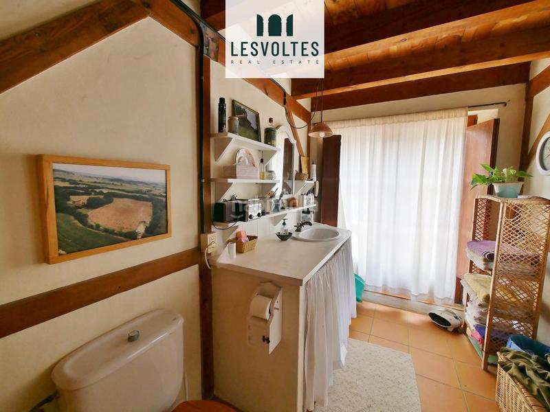 Foto 1c91bf5f-3972-4cf1-b16d-30a3225a6037. Casa amb piscina a Rupià