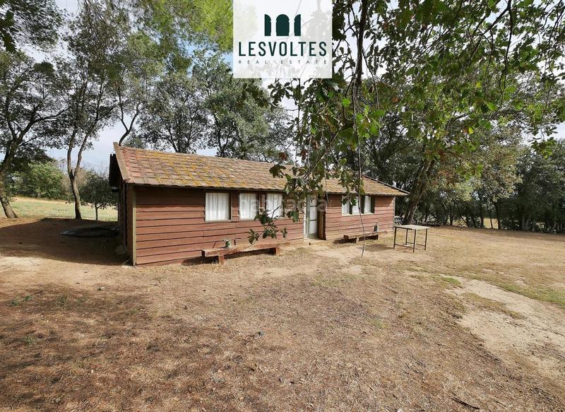 Foto e7fffe51-9e17-4794-a024-80e3cc8fe04a. Casa amb piscina a Rupià