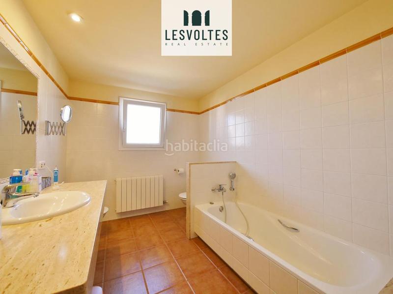 Foto 5f0fed6f-7594-422b-aca0-136ca872a730. Casa adossada amb aparcament a Piverd-Vila-Seca-Bruguerol Palafrugell