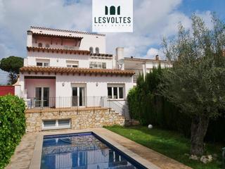 House  Carrer de la roella