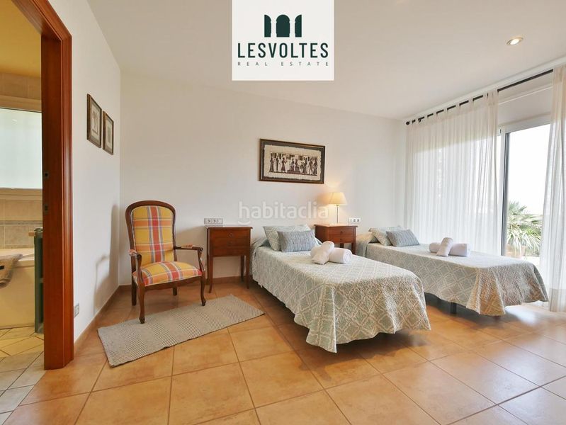 Foto bba426f8-687d-464a-9093-83b2e81cd10a. Casa amb calefacció aparcament piscina a Mont-ras