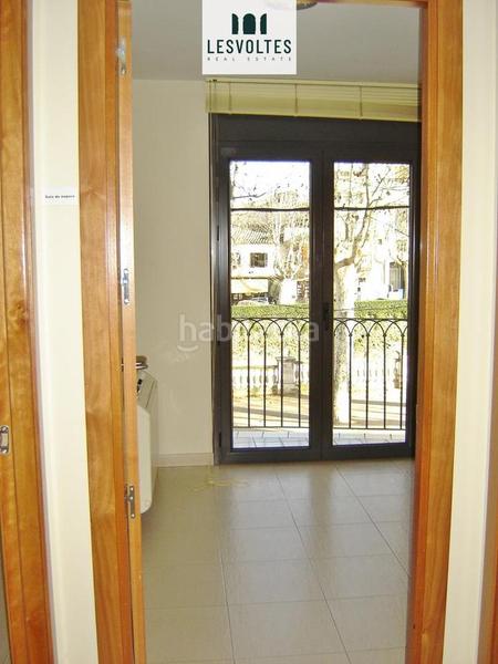 Foto 2e9b439d-1da7-4561-9846-e2128dd801fb. Alquiler local comercial en Bisbal d´Empordà (La)