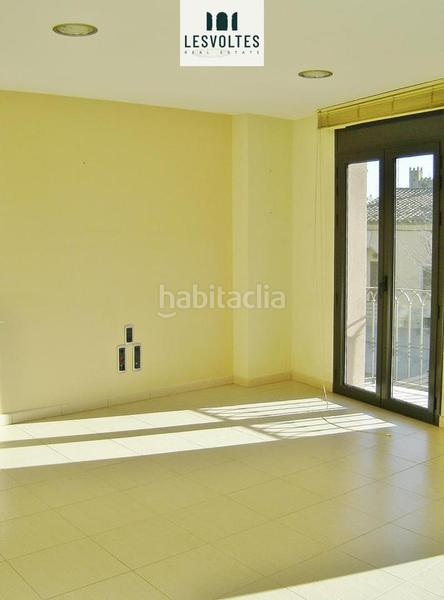 Foto e1888e8c-60de-4630-b20b-fa4feba96a7f. Alquiler local comercial en Bisbal d´Empordà (La)