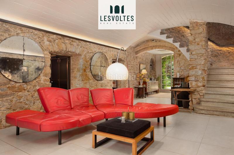 Foto 325f76d3-01d9-4573-8875-57cd174ee614. Casa con piscina in Corçà