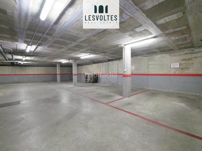 Foto 50270a4e-a09b-4a6c-8801-a947a6711fc3. Aparcament cotxe a Centre Palafrugell