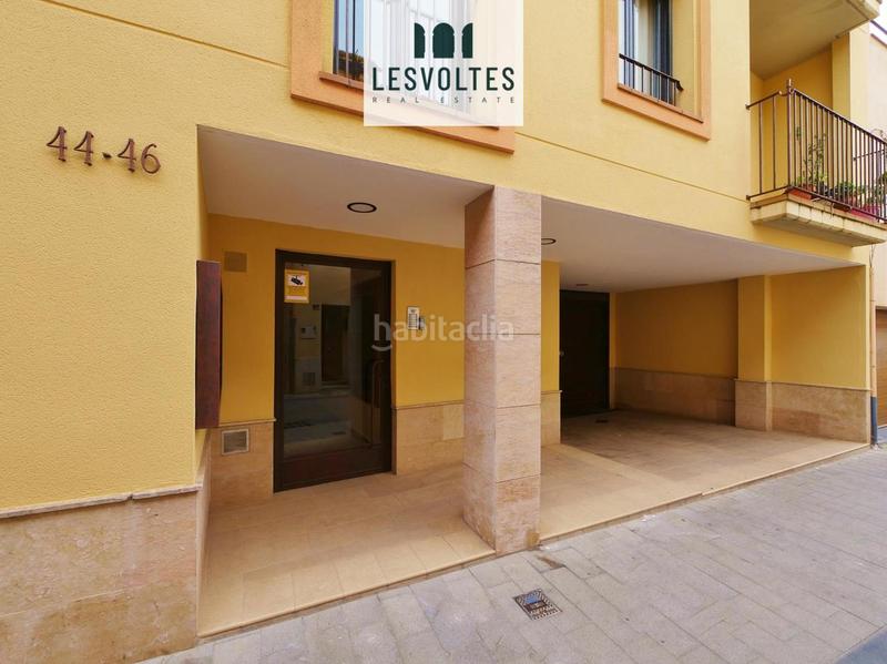 Foto b70ce05f-0f25-47f3-b21b-e0695ce5b659. Aparcament cotxe a Centre Palafrugell