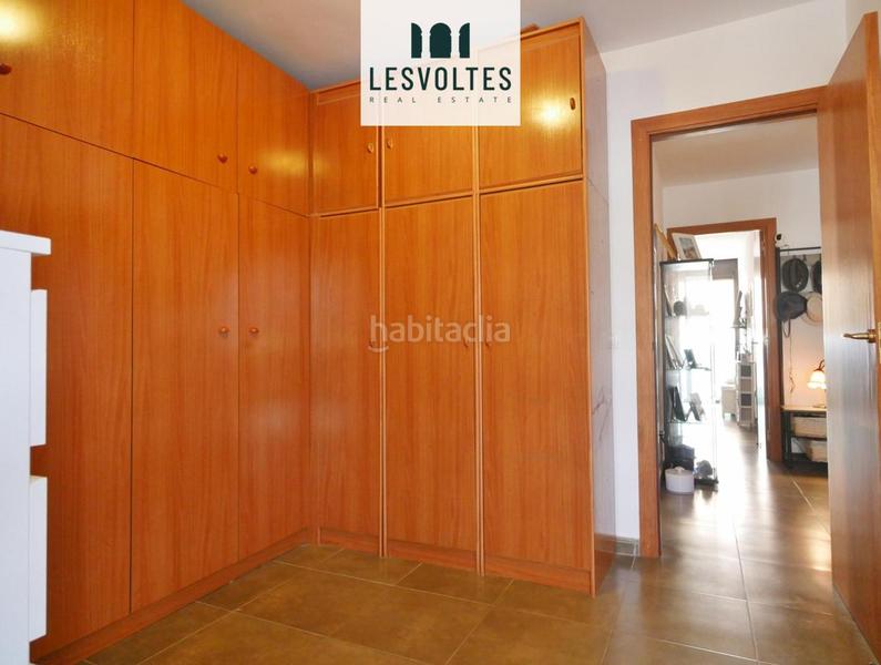 Foto 6629f476-40a3-49a8-a279-faf76945ae06. Casa adossada amb calefacció aparcament a Vall-llobrega