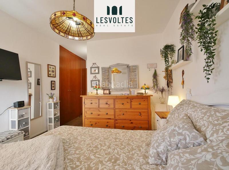 Foto 87b947c9-5b58-4b5a-8008-1f1a13392ffe. Casa adossada amb calefacció aparcament a Vall-llobrega