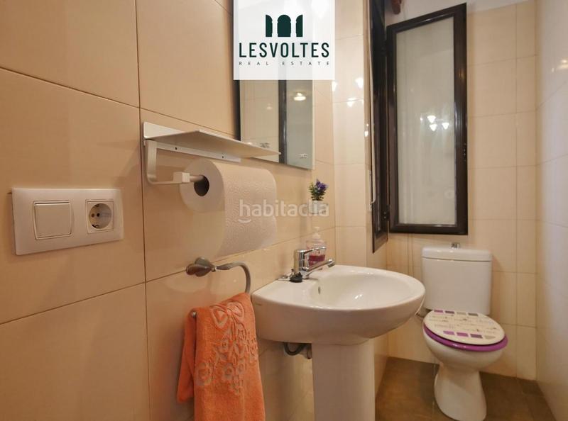 Foto 8d280edd-7551-495b-860d-4685ffafd98a. Casa adossada amb calefacció aparcament a Vall-llobrega