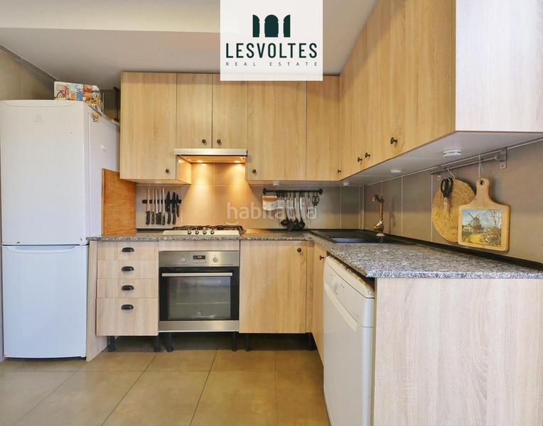 Foto c3a39a95-e561-465f-970f-9b24def2d505. Casa adossada amb calefacció aparcament a Vall-llobrega