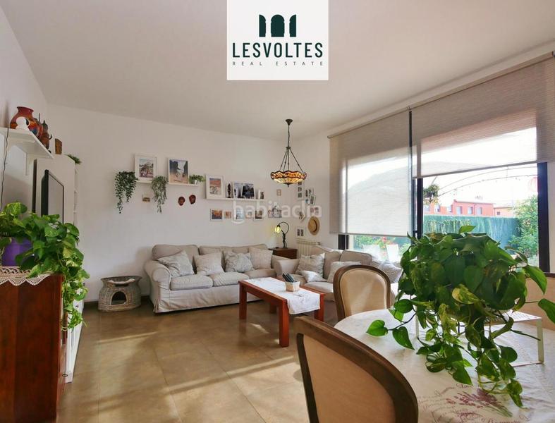 Foto c7243a52-ed37-4175-8e0d-550ee36f6248. Casa adossada amb calefacció aparcament a Vall-llobrega