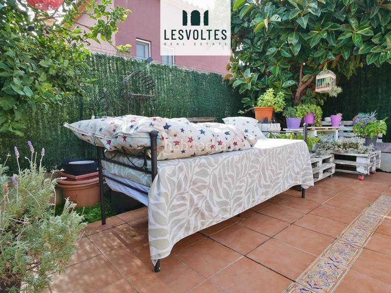 Foto f739f958-06a5-4c7f-9015-d8976602a645. Casa adossada amb calefacció aparcament a Vall-llobrega