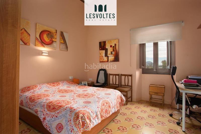 Foto 6f2e8674-19f0-4757-91bd-6fba56a22663. Casa con parcheggio piscina in Verges