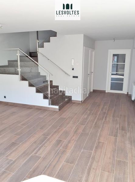 Foto b7a84582-eeb9-4fe7-a53b-06ab123f2d72. Casa adossada amb calefacció aparcament a Forallac