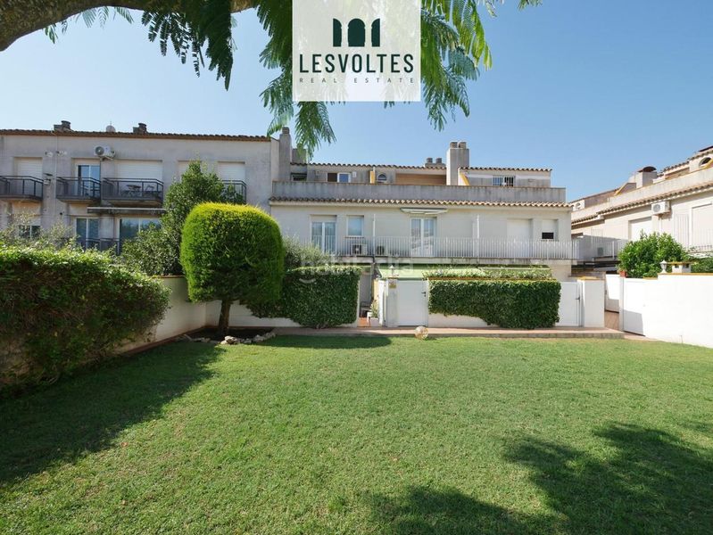 Foto c229dfd6-74e7-41ba-8d7b-d56699133cca. Casa amb calefacció aparcament piscina a Centre Palafrugell