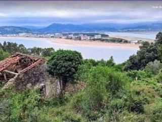 Finca rústica a Santoña. Terreno rustico protegido con vistas al mar en santoña