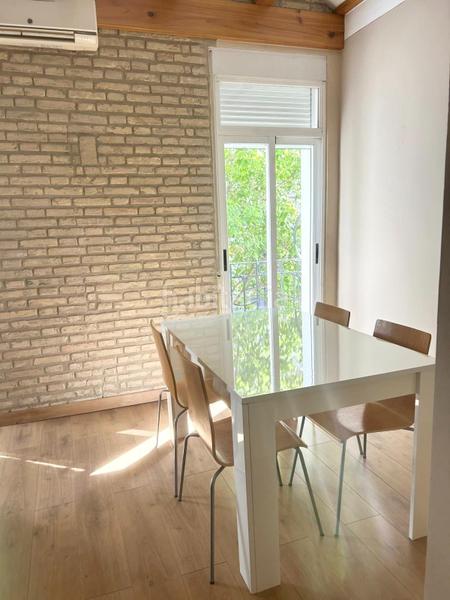 Foto a238a5d9-da04-4b7f-b11d-266472c304f4. Piso  reformado con gran terraza y estilo moderno junto a plaza de españa, en Valencia