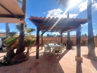 Casa en Torre en Conill-Cumbres de San Antonio. Magnífica villa independiente en torre en conill, bétera