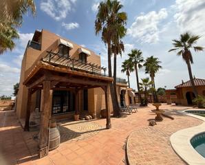 Casa in Torre en Conill-Cumbres de San Antonio. Magnífica villa independiente en torre en conill, bétera