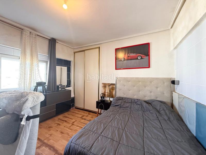 Foto f2b051f1-2889-4bd8-8cd4-c73052458945. Piso en La Petxina Valencia