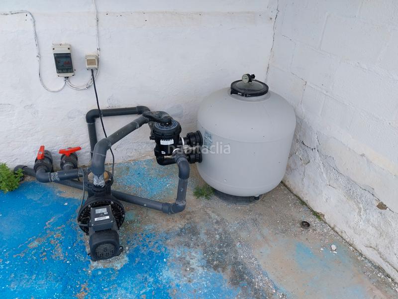 Foto d9f79c65-cdd4-4e7a-8d03-3c75024dab88. Xalet amb piscina a Marchena