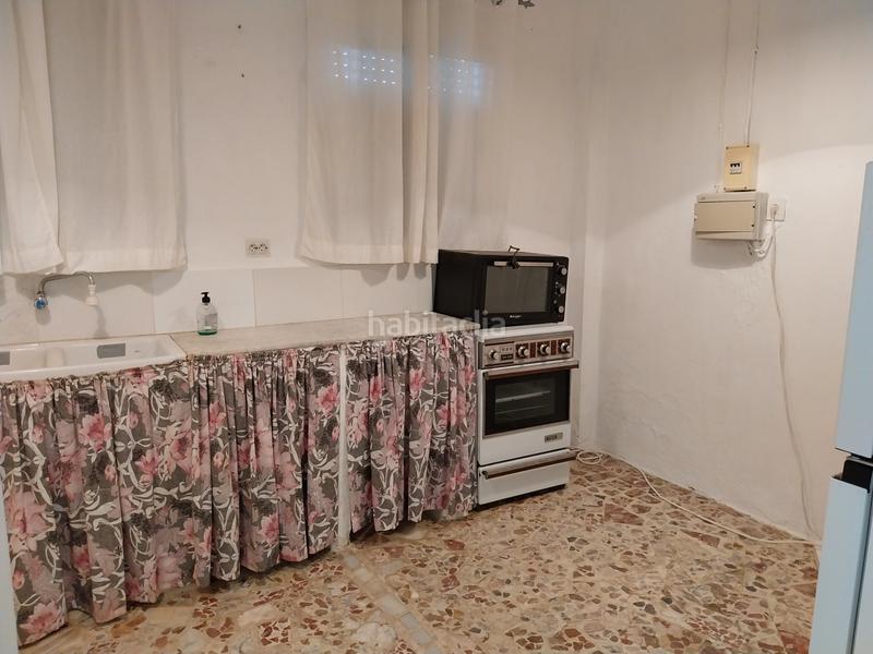 Foto f4b087a5-4751-47c8-ab6a-b5dee6a2162c. Xalet amb piscina a Marchena