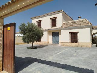 Chalet en Marchena