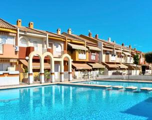 Casa a Santiago de La Ribera. Planes baja piscina/ cochera/zonas verdes
