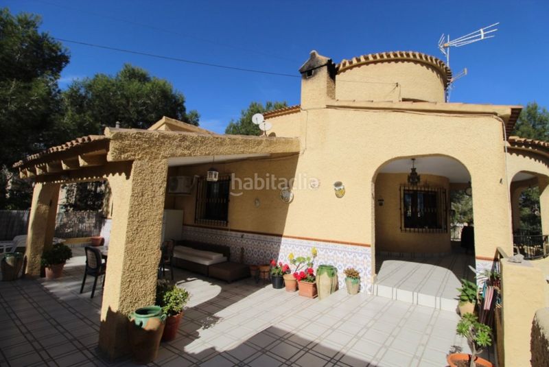 Foto b1c1e947-35d4-41e1-b7cf-a5a1a85afeff. Chalet en Villamartín-Las Filipinas Orihuela