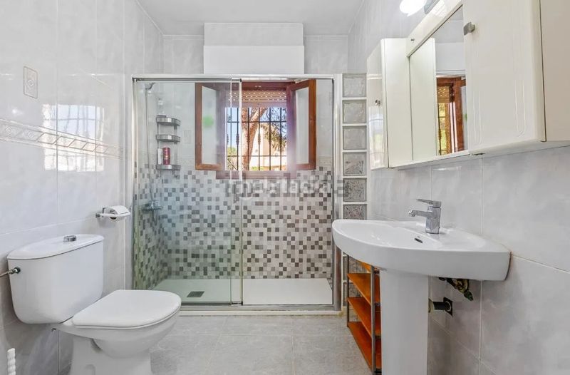 Foto c8783445-4261-4e77-8c6c-bc4b4f4b4ae0. Chalet en Villamartín-Las Filipinas Orihuela