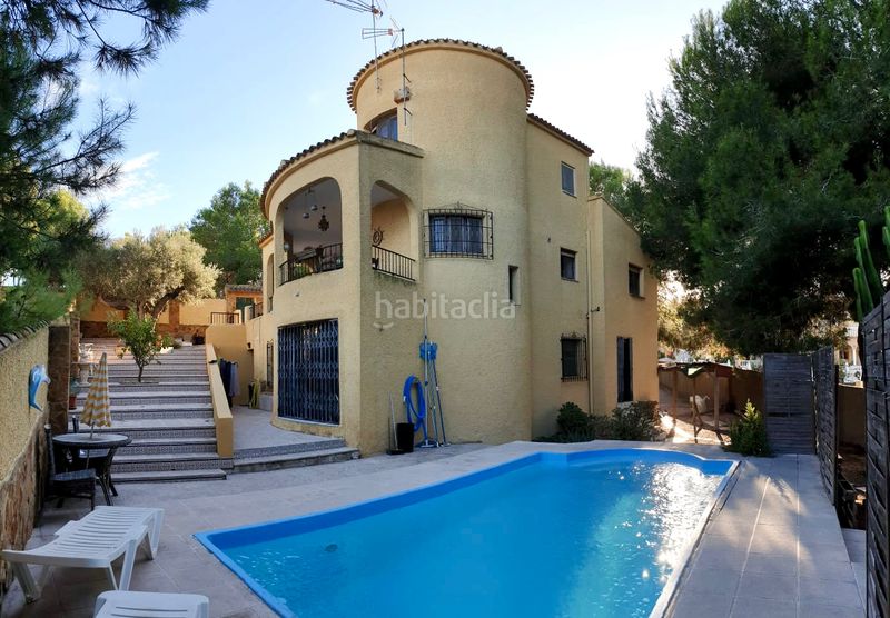 Foto ea55fdc1-a93f-499b-a453-966b1a7c0a80. Chalet en Villamartín-Las Filipinas Orihuela
