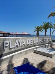 Appartamento in Calle vizcaya 6a. A 80m de la playa la puntica lo pagan 3 dormitorios